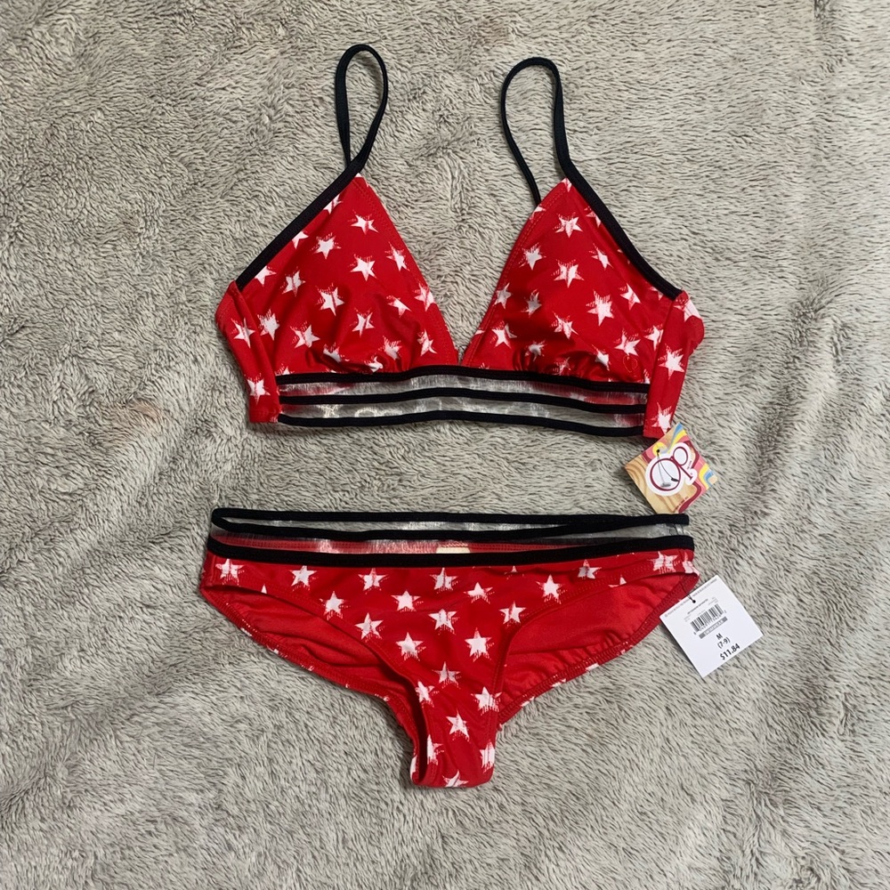 OP swimsuit NWT // large top // medium bottoms